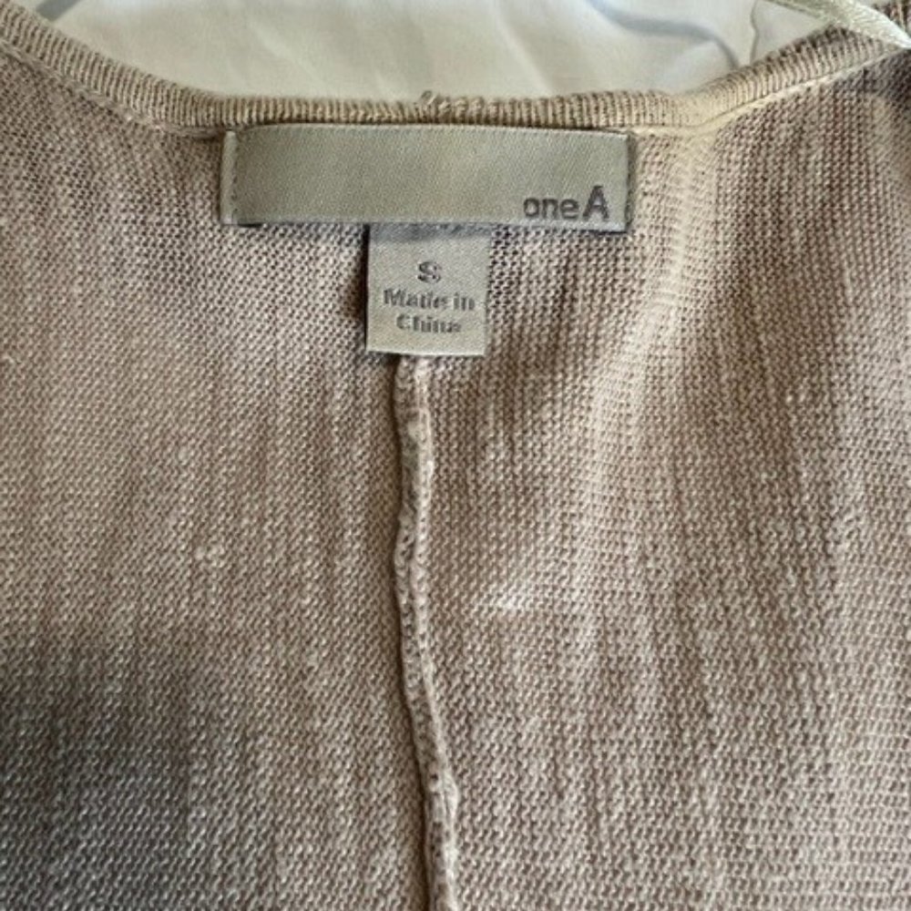 One A Tan Ruffled Cardigan Size Small - Picture 2 of 3